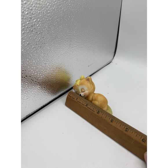 Adorable Vintage Sleeping Kitten On Grass With A Yellow Bow - Picture 7 of 7